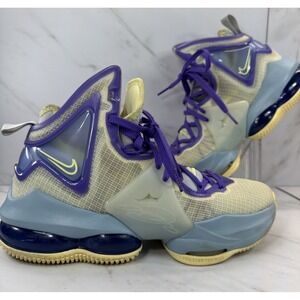 Nike LeBron 19✨GS Easter✨ Size 4.5Y✨ Shoes Sneakers✨DD0418-412